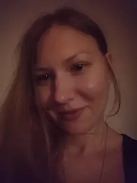 August Shine online show from June 3, 2026, 5:17 pm