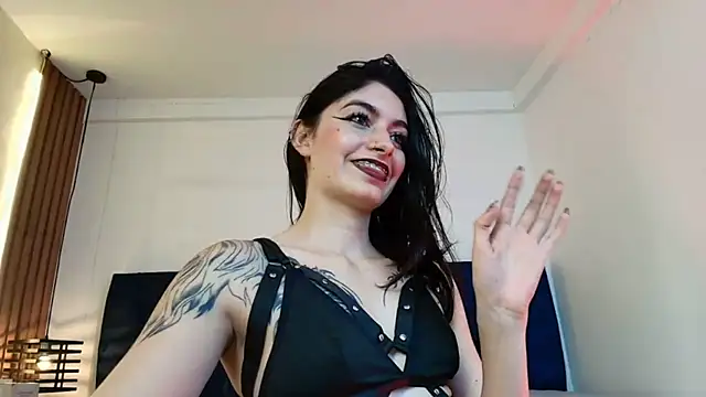 Snapshot of AmbarLee_ chatting on July 5, 2026, 12:23 pm AmbarLee online show from July 5, 2026, 12:23 pm