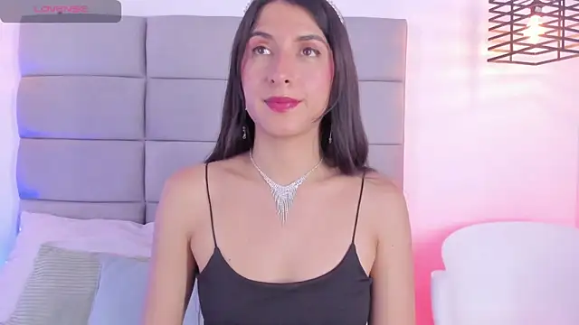 Snapshot of SensuallJenn chatting on March 20, 2026, 8:10 pm SensuallJenn online show from March 20, 2026, 8:10 pm