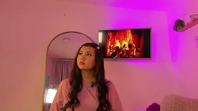 AlaiaRogers online show from June 12, 2026, 10:46 am