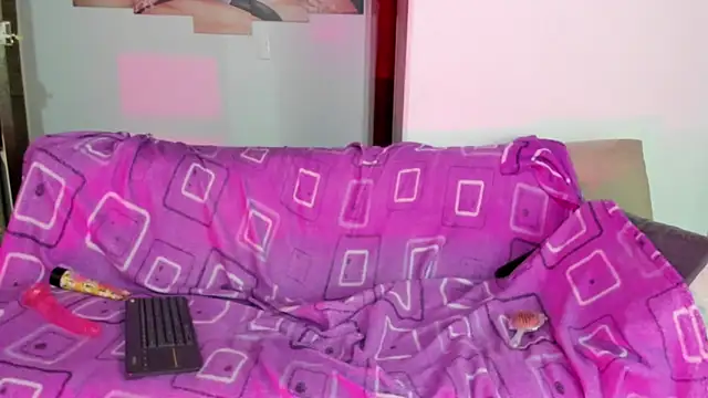 Snapshot of Charlotte_Melody chatting on March 3, 2026, 12:01 pm Charlotte Melody online show from March 3, 2026, 12:01 pm