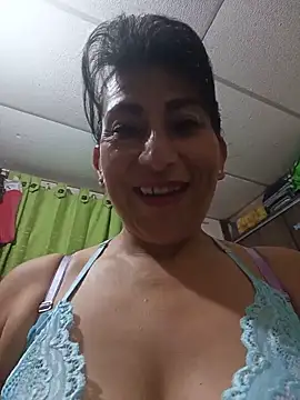 Lucia Rios online show from May 17, 2026, 4:23 am