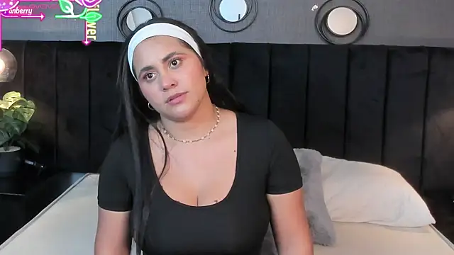 alejandra  garcia online show from May 19, 2026, 4:41 am