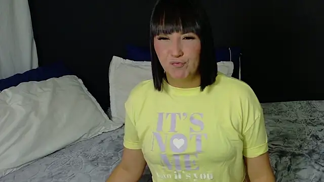 Valeriaa cruz online show from March 13, 2026, 12:43 pm