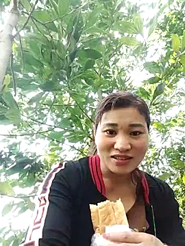 Lilinn  online show from March 23, 2026, 4:45 am