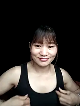 Lilinn  online show from April 23, 2026, 3:46 am