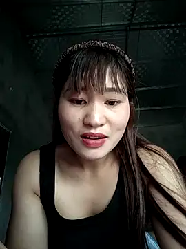 Lilinn  online show from April 26, 2026, 4:54 am