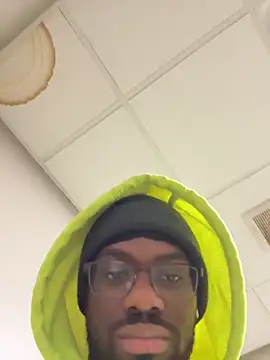 teasy01 online show from March 6, 2026, 9:21 pm