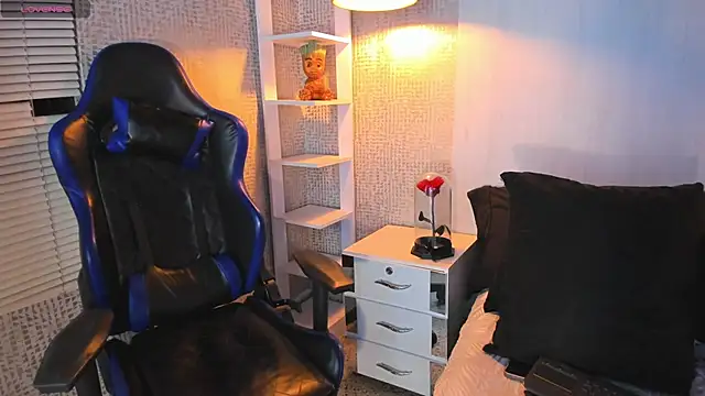 mxli divine  online show from June 1, 2026, 3:00 pm