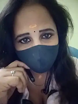 Snapshot of Tamil_Rani- chatting on June 4, 2026, 6:01 pm Tamil Rani- online show from June 4, 2026, 6:01 pm