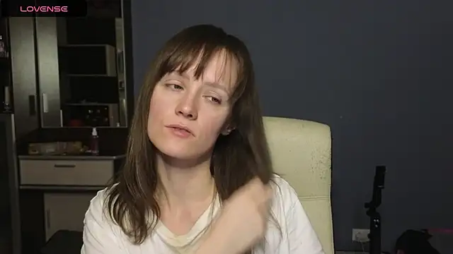 Snapshot of Tender_Swan chatting on April 24, 2026, 9:39 pm Tender Swan online show from April 24, 2026, 9:39 pm