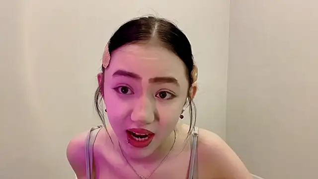 Snapshot of SolvedGlobe chatting on May 15, 2026, 1:09 pm SolvedGlobe online show from May 15, 2026, 1:09 pm