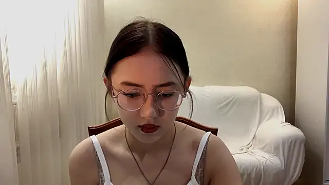 Snapshot of SolvedGlobe chatting on May 27, 2026, 1:07 pm SolvedGlobe online show from May 27, 2026, 1:07 pm