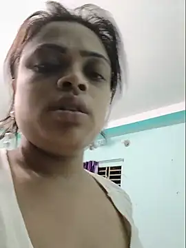 Snapshot of Beauty-3 chatting on June 17, 2026, 4:50 pm Beauty-3 online show from June 17, 2026, 4:50 pm