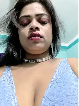 Snapshot of Beauty-3 chatting on June 14, 2026, 12:18 am Beauty-3 online show from June 14, 2026, 12:18 am