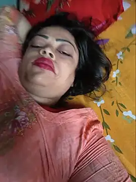 Snapshot of Beauty-3 chatting on July 18, 2026, 12:19 am Beauty-3 online show from July 18, 2026, 12:19 am