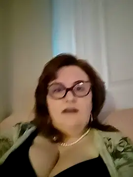 Snapshot of Teacher-Sue chatting on February 28, 2026, 5:45 pm Teacher-Sue online show from February 28, 2026, 5:45 pm