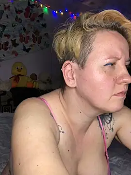 Snapshot of SofiaAmour chatting on April 7, 2026, 8:21 pm SofiaAmour online show from April 7, 2026, 8:21 pm