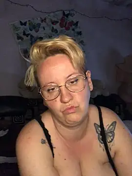 Snapshot of SofiaAmour chatting on April 15, 2026, 8:09 pm SofiaAmour online show from April 15, 2026, 8:09 pm