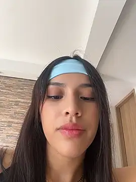 Snapshot of Mia-villalobos chatting on May 26, 2026, 2:15 pm Mia-villalobos online show from May 26, 2026, 2:15 pm