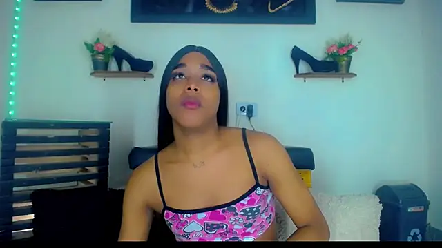 Snapshot of Nashla_D_- chatting on March 17, 2026, 5:10 am Nashla D - online show from March 17, 2026, 5:10 am