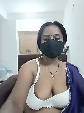 Snapshot of misti-boudii chatting on July 18, 2026, 2:58 pm misti-boudii online show from July 18, 2026, 2:58 pm