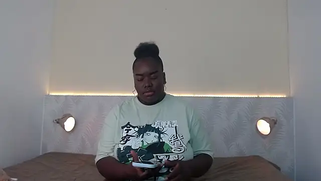 sophie blake1 online show from April 7, 2026, 8:43 pm