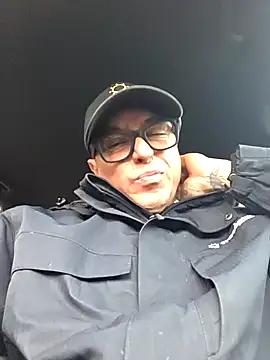 Snapshot of DoggiiDick chatting on March 2, 2026, 9:00 pm DoggiiDick online show from March 2, 2026, 9:00 pm