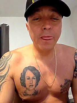 Snapshot of DoggiiDick chatting on March 10, 2026, 1:53 am DoggiiDick online show from March 10, 2026, 1:53 am