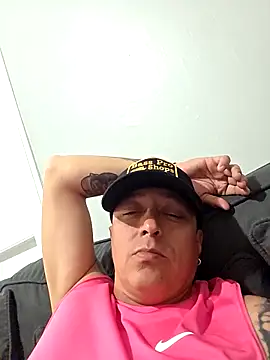 Snapshot of DoggiiDick chatting on April 15, 2026, 4:33 pm DoggiiDick online show from April 15, 2026, 4:33 pm