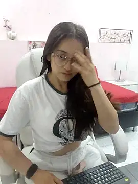 EvaMark  online show from April 3, 2026, 11:16 am