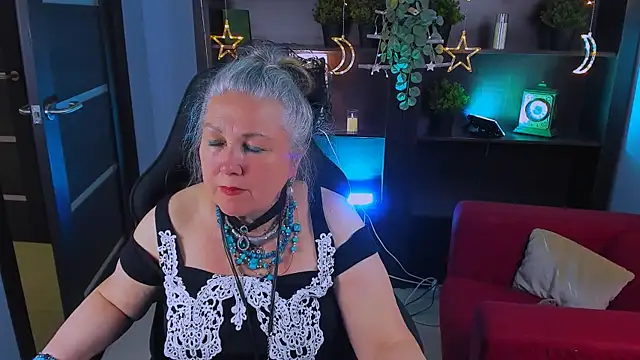 LilaMaharani online show from May 12, 2026, 1:06 pm