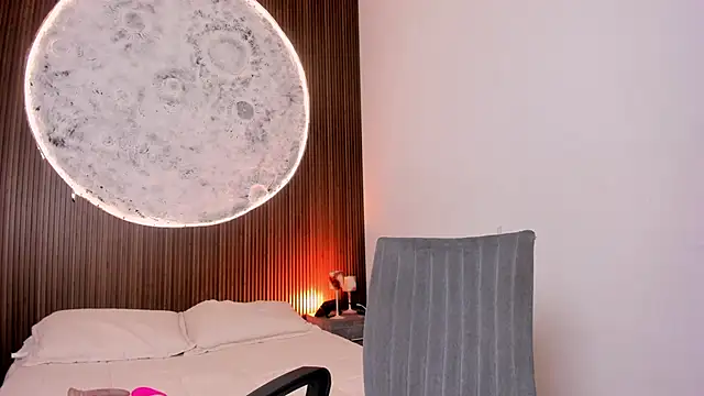 AdharaCruzz  online show from April 23, 2026, 9:27 pm