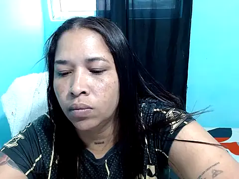 Snapshot of RenataGrimaldi chatting on May 12, 2026, 9:32 pm RenataGrimaldi online show from May 12, 2026, 9:32 pm