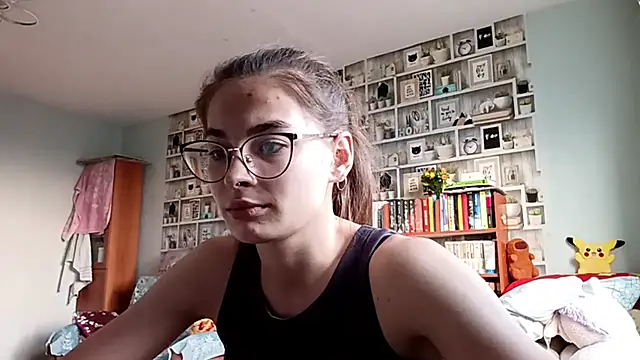 Snapshot of JInaMillsap chatting on April 13, 2026, 9:13 am JInaMillsap online show from April 13, 2026, 9:13 am