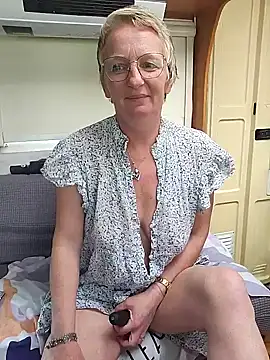 lescoquinsdu40 online show from March 16, 2026, 1:48 pm