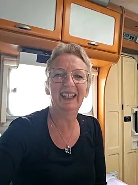 lescoquinsdu40 online show from March 5, 2026, 10:56 am