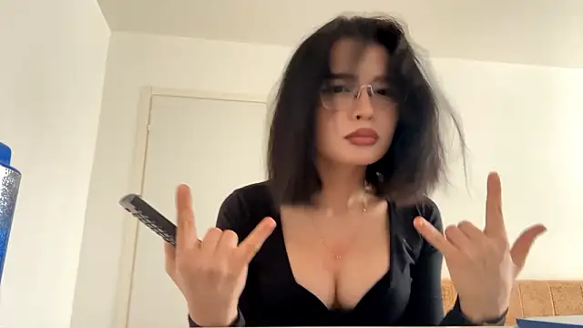 CartiBlue online show from March 3, 2026, 10:33 am