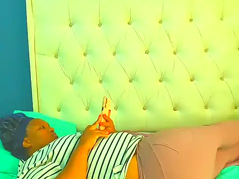 Cuddle Zee online show from March 4, 2026, 12:24 pm