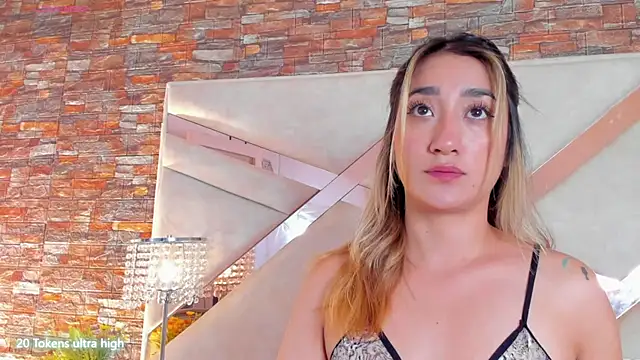 lucy davies online show from July 8, 2026, 11:33 am