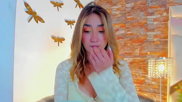 lucy davies online show from July 6, 2026, 11:06 am