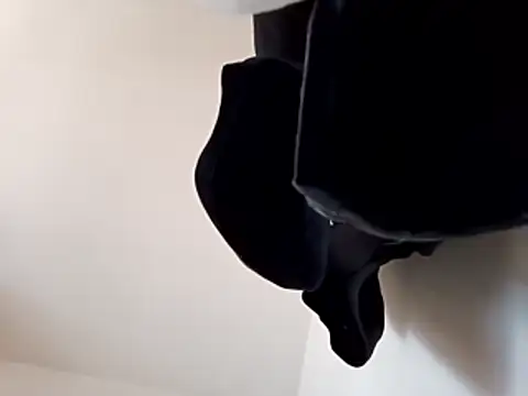 Snapshot of danyelC2 chatting on April 8, 2026, 3:57 pm danyelC2 online show from April 8, 2026, 3:57 pm