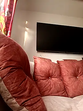 solopetalo online show from April 4, 2026, 10:27 pm