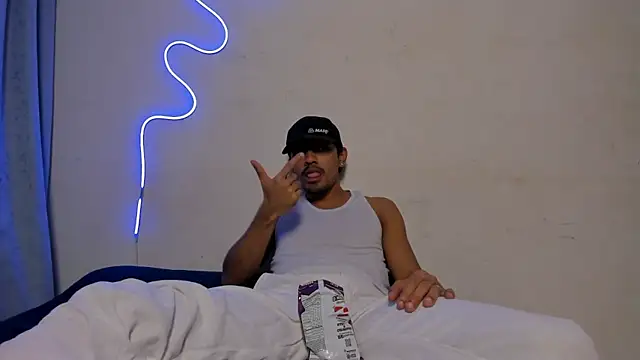 jossi12345j online show from April 8, 2026, 2:46 am