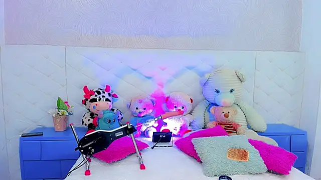 catriona queen16 online show from March 1, 2026, 7:08 am