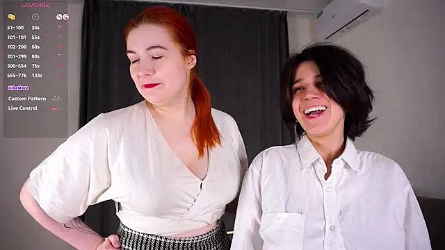 Snapshot of LenoreOlevera chatting on March 19, 2026, 6:19 pm LenoreOlevera online show from March 19, 2026, 6:19 pm