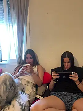 Genblan online show from April 15, 2026, 5:06 pm