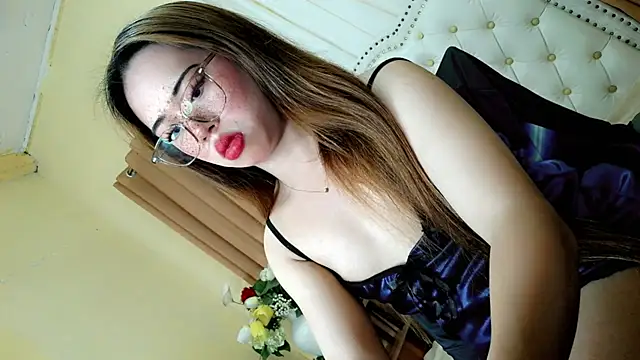 Seductive sophie online show from April 22, 2026, 1:34 am