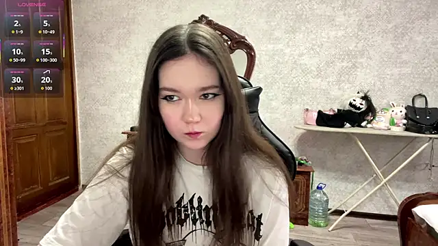 Snapshot of TecnaSanzz chatting on March 3, 2026, 11:50 am TecnaSanzz online show from March 3, 2026, 11:50 am