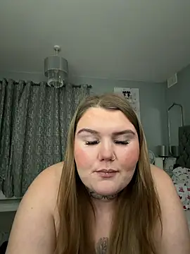 BeeMay22 online show from March 3, 2026, 10:50 pm